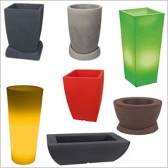18 vasos e jardineiras de plstico